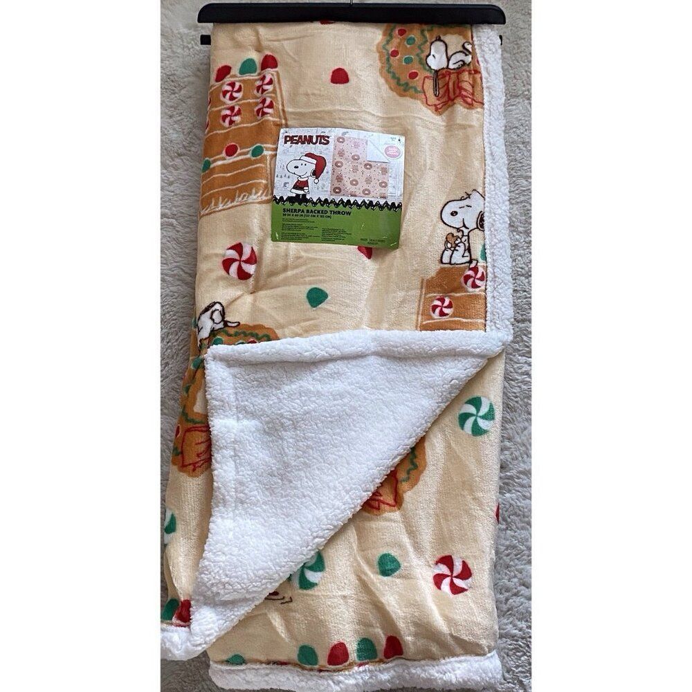 Peanuts Snoopy Sherpa‎ Backed Throw Blanket Gingerbread House Christmas 50X60”